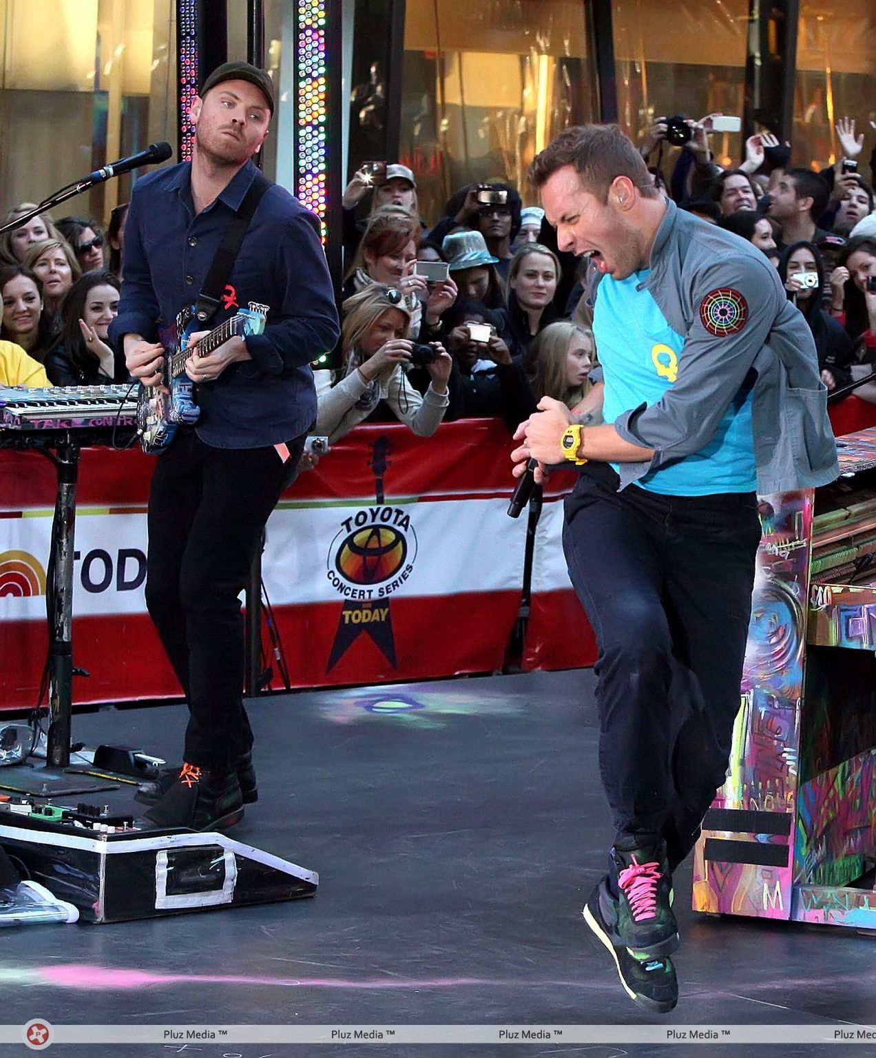 Chris Martin performing live on the 'Today' show as part of their Toyota Concert Series | Picture 107167